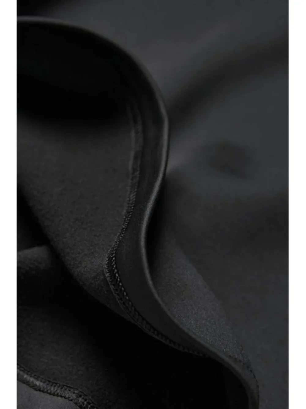 Alo Airlift Winter Warm Hooded Runner Black Brushed Fleece Hood Pullover Hoodie
